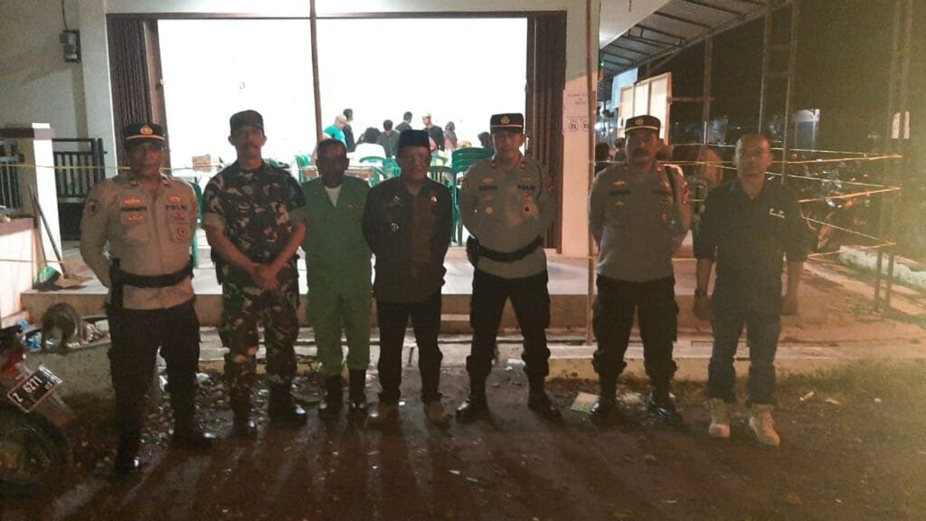Antisipasi Gangguan Kamtibmas, Polsek Lakbok Polres Ciamis Giat Pengecekan Personel Pengamanan TPS di Kecamatan Lakbok