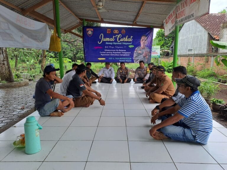 Kapolsek Telagasari Gelar Jum’at Curhat Bersama Masyarakat