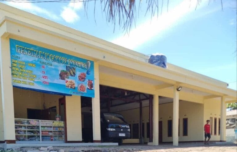 Hotel Cahaya Mustika Menjadi Sorotan Tempat Peristirahatan Di Pantai Karangpapak.