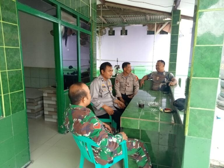 Polres Karawang, Aiptu Dadi Daspa Sambang Koramil Cilamaya Tingkatkan Sinergitas