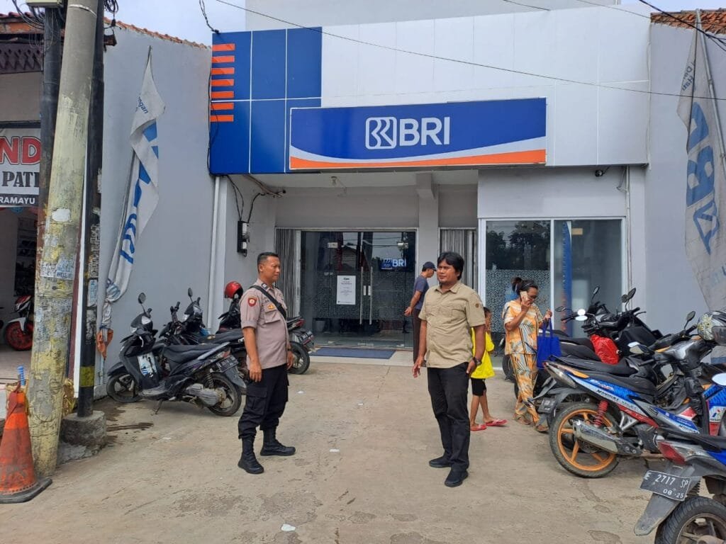 Kabid Humas Polda Jabar : Meningkatkan Kehadiran Polri, Polisi Tingkatkan Patroli Strong Point Wiralodra