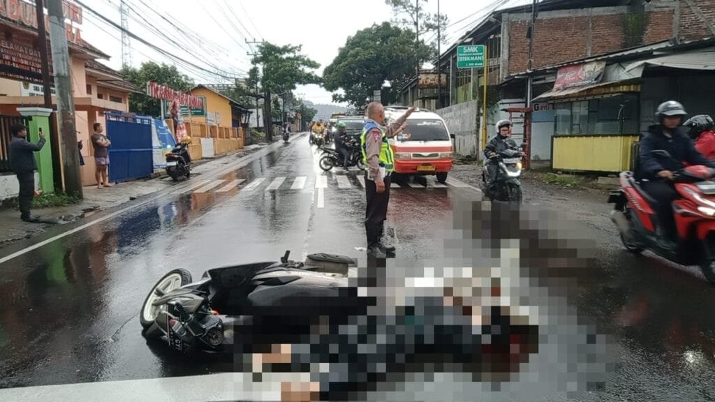 Polsek Kadungora Cek TKP Laka Lantas, Satu Orang Meninggal Dunia