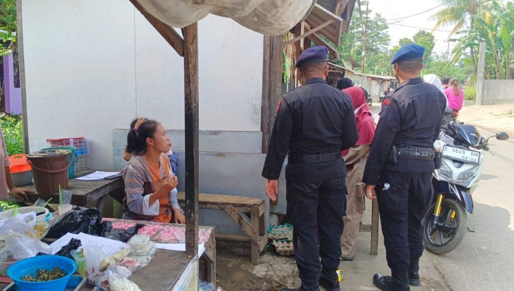 ANGGOTA SAT BRIMOB POLDA JABAR PATROLI HARKAMTIBMAS PASCA PEMILU 2024 DI WILAYAH SEKITAR