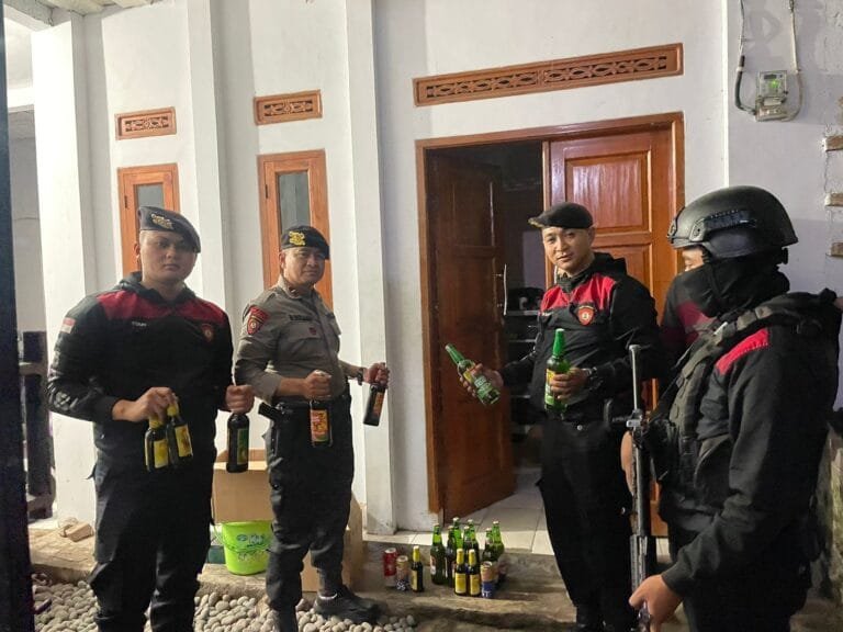 Jaga Ketentraman Bulan Suci Ramadhan Polres Garut Berantas Peredaran Miras