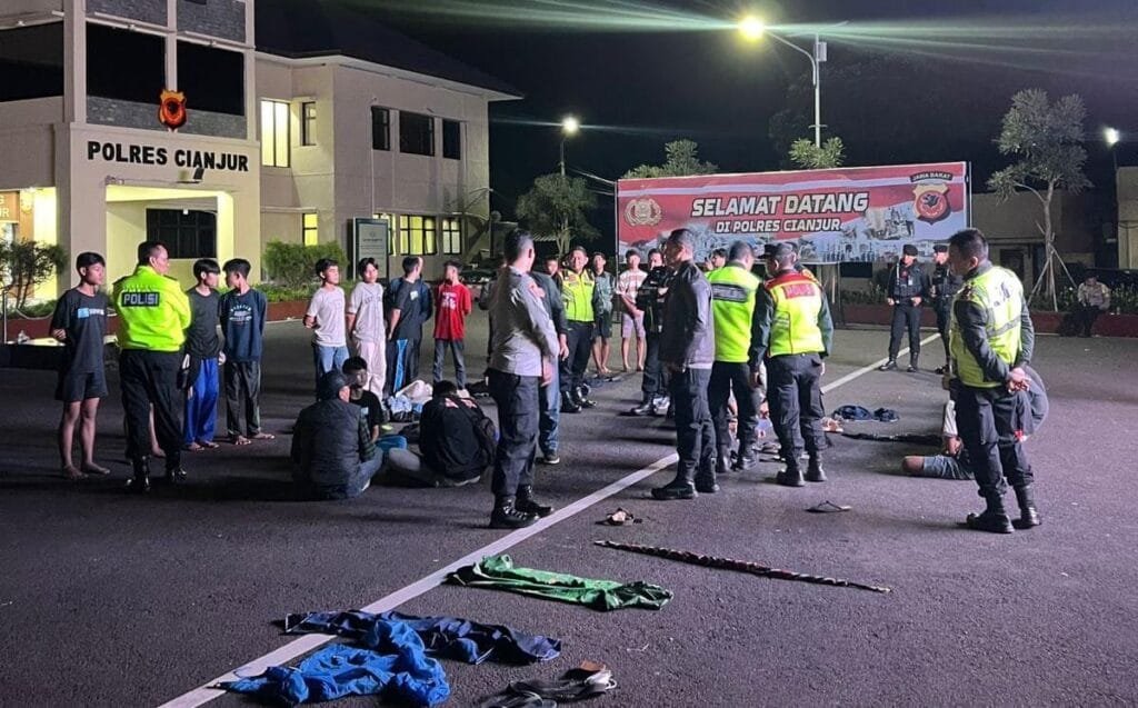 Polres Cianjur Amankan Puluhan Remaja yang Melakukan Aksi Perang Sarung