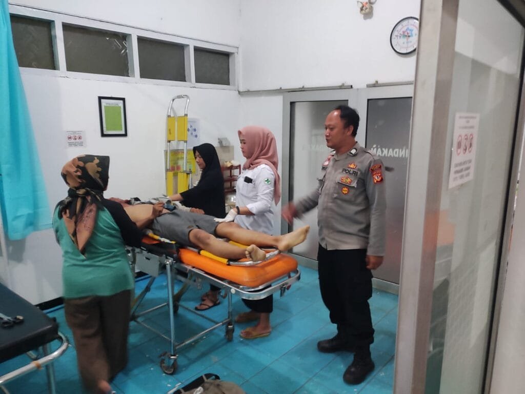 Polsek Cibatu Polres Garut Cek Tkp Kecelakaan Maut Di Jalan Raya Bandung – Tasikmalaya