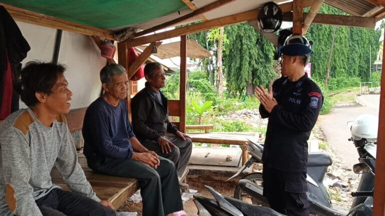 SAT BRIMOB POLDA JABAR SAMBANGI KOMUNITAS OPANG DAN OJOL GUNA JAGA KONDUSIFITAS LINGKUNGAN