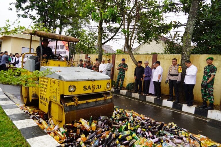 Pemusnahan Barang Bukti Hasil Operasi Pekat Lodaya 2024 Selama Bulan Suci Ramadhan 1445 H