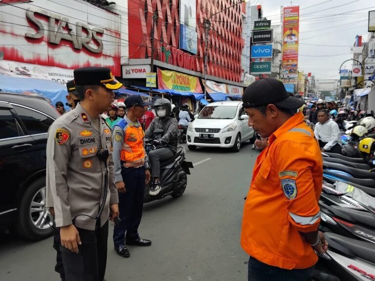 Polres Garut Kembali Tertibkan Parkir Liar di Pengkolan