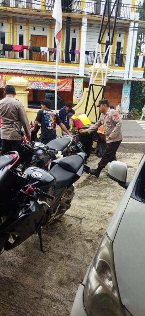 Polsek Bungbulang Polres Garut Tertibkan Puluhan Knalpot Tidak Sesuai Spesifikasi Teknis