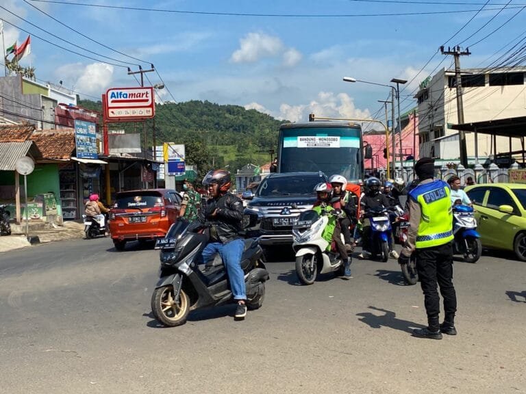 Arus Meningkat, 10 Kali Polres Garut Berlakukan Sistem One Way