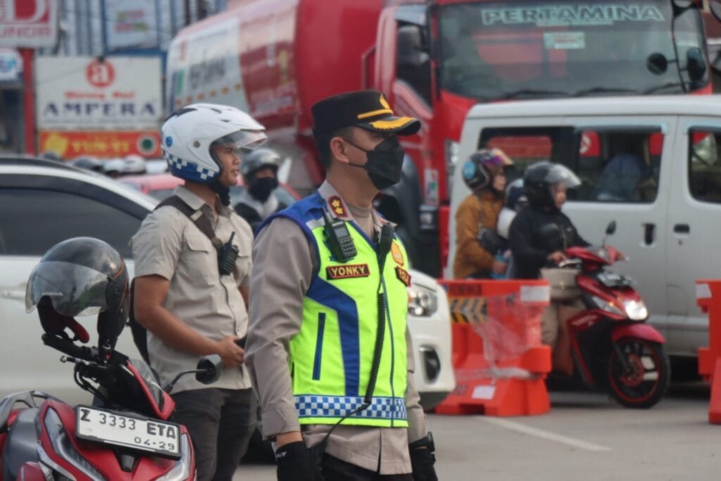 Antisipasi Puncak Arus Balik Polres Garut Terapkan One Way Dengan Track Panjang