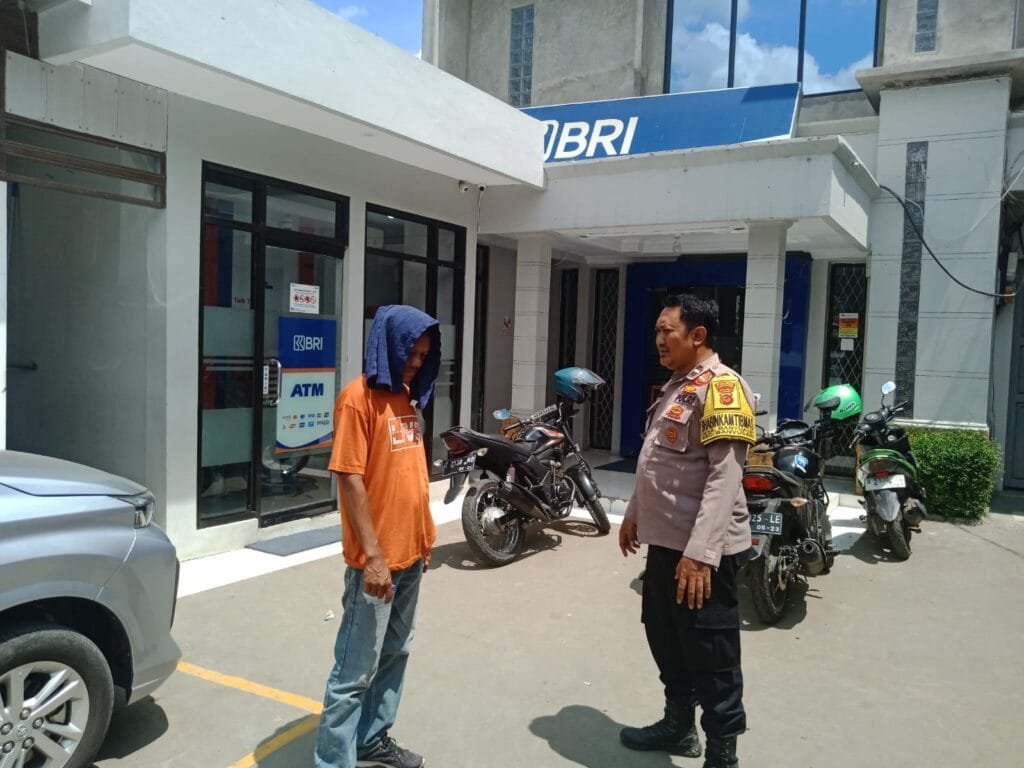 Kunjungi BRI Gempol Patroli Prekat Polsek Banyusari di Siang Hari