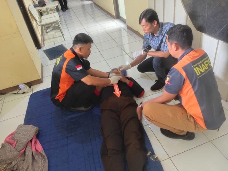 Satpam Meninggal di Kantor Kesbangpol, Polres Tasik Kota Lakukan Identifikasi dan Penyelidikan