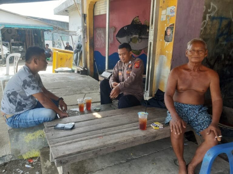 Anggota Polsek Pedes Tingkatkan Keamanan Dan Samabang Ke Masyarakat