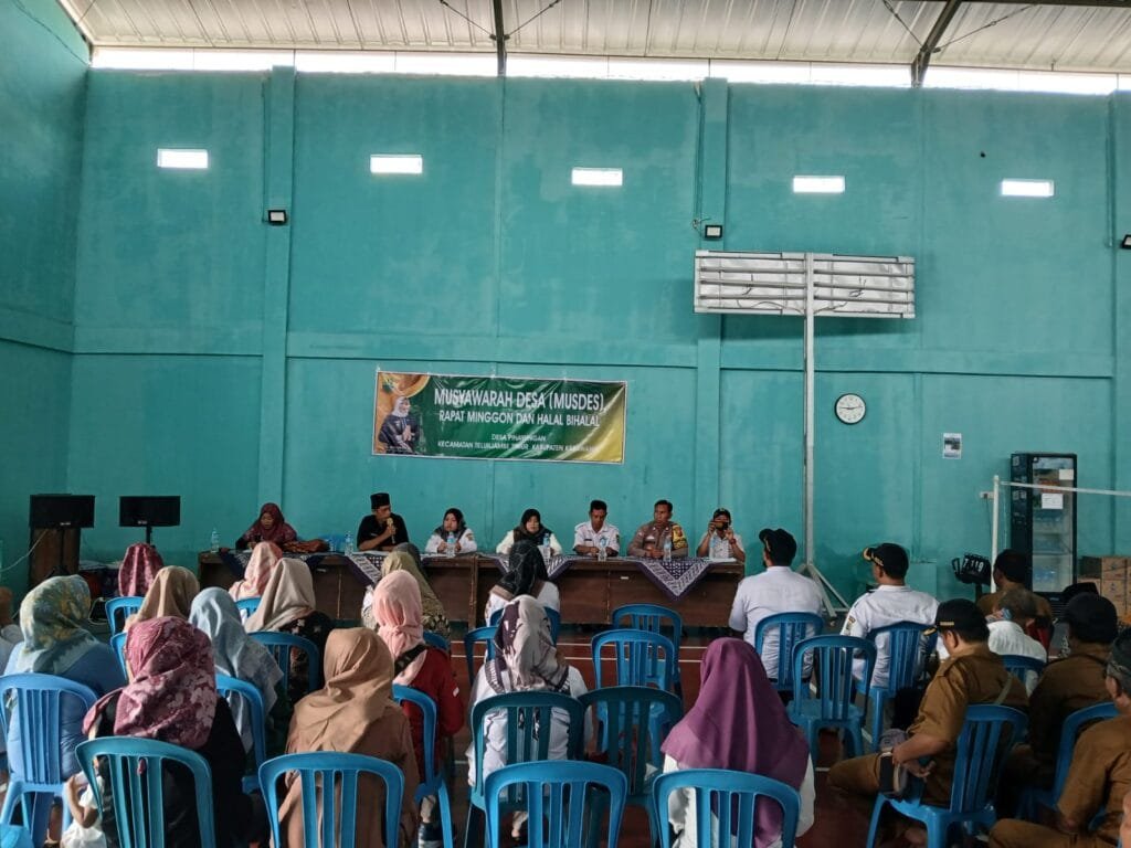 Polres Karawang, Bhabinkamtibmas Hadiri Rapat Musrenbang Desa Pinayungan