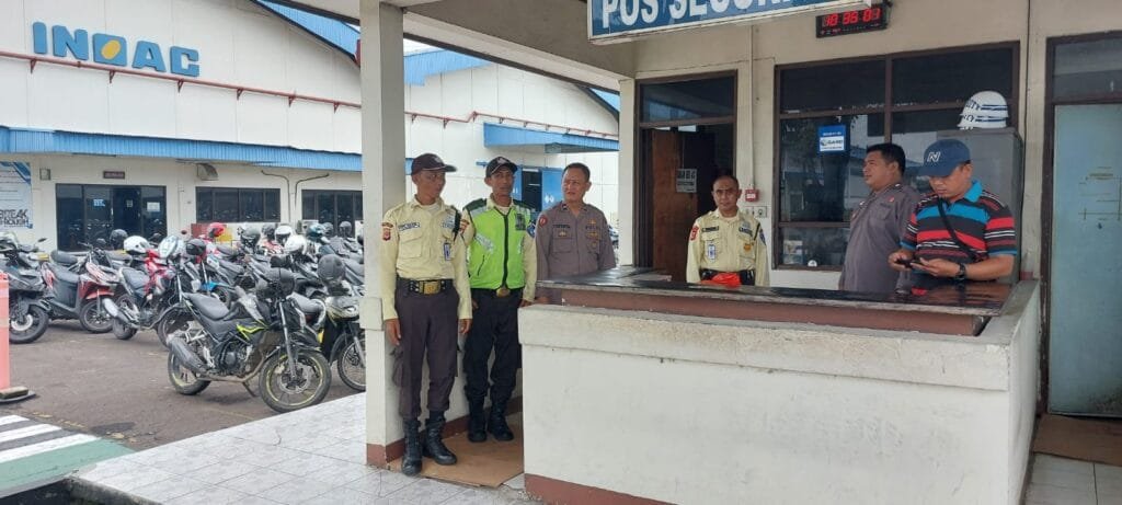 Polres Karawang, Polisi Ajak Mitra Keamanan, Jaga Kamtibmas di PT. Inoac
