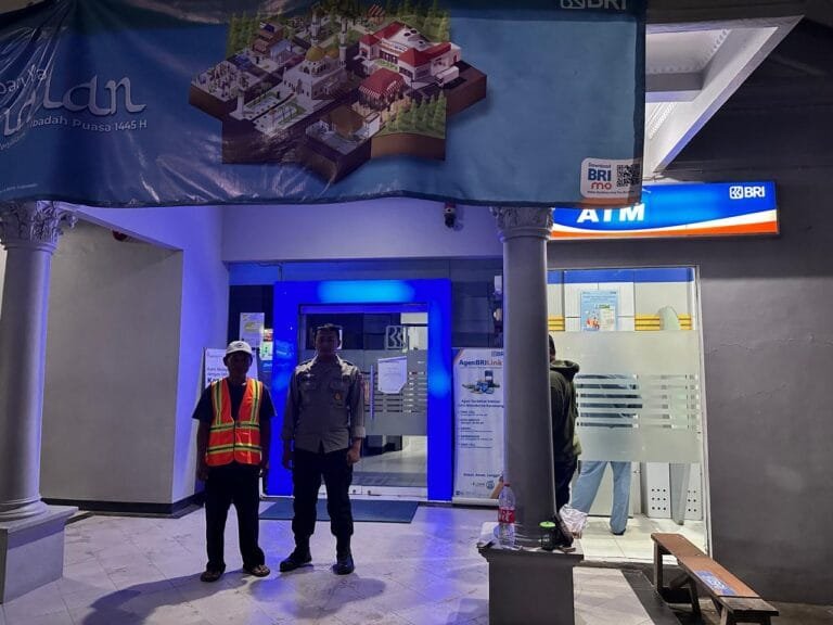 Polres Karawang, Polisi Gelar Patroli Perbankan, Jaga Keamanan Obvit