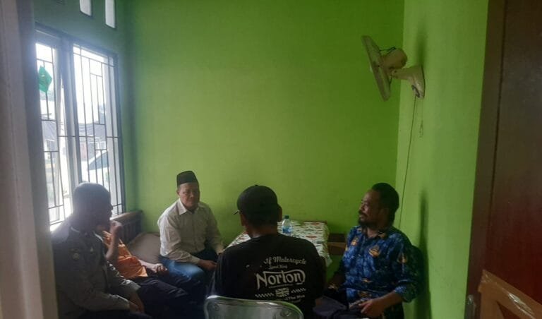 Bhabinkamtibmas Desa Mulyasejati Melaksanakan Giat Terhadap Warga Desa Mulyasejati Serta Sosialisasi Pencegahan TPPO (Tindak Pidana Perdagangan Orang).