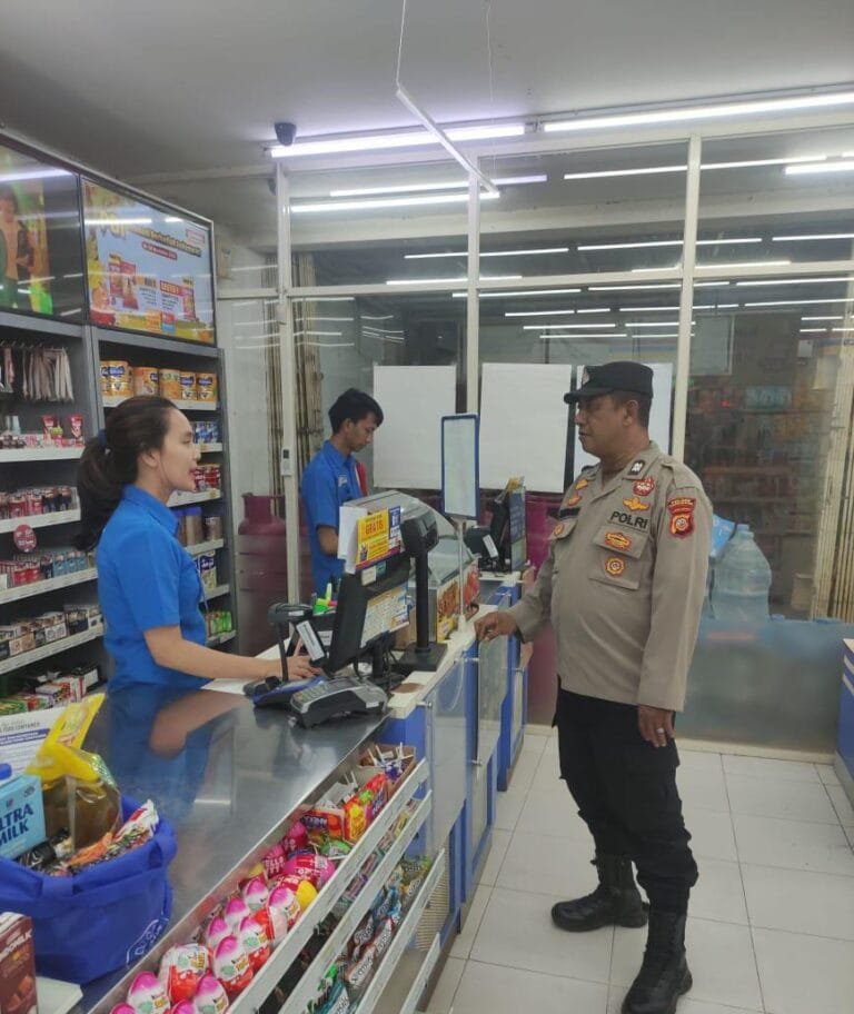 Giat Patroli Perekat Supermarket Indomaret Gempol Guna Antisipasi Kejahatan