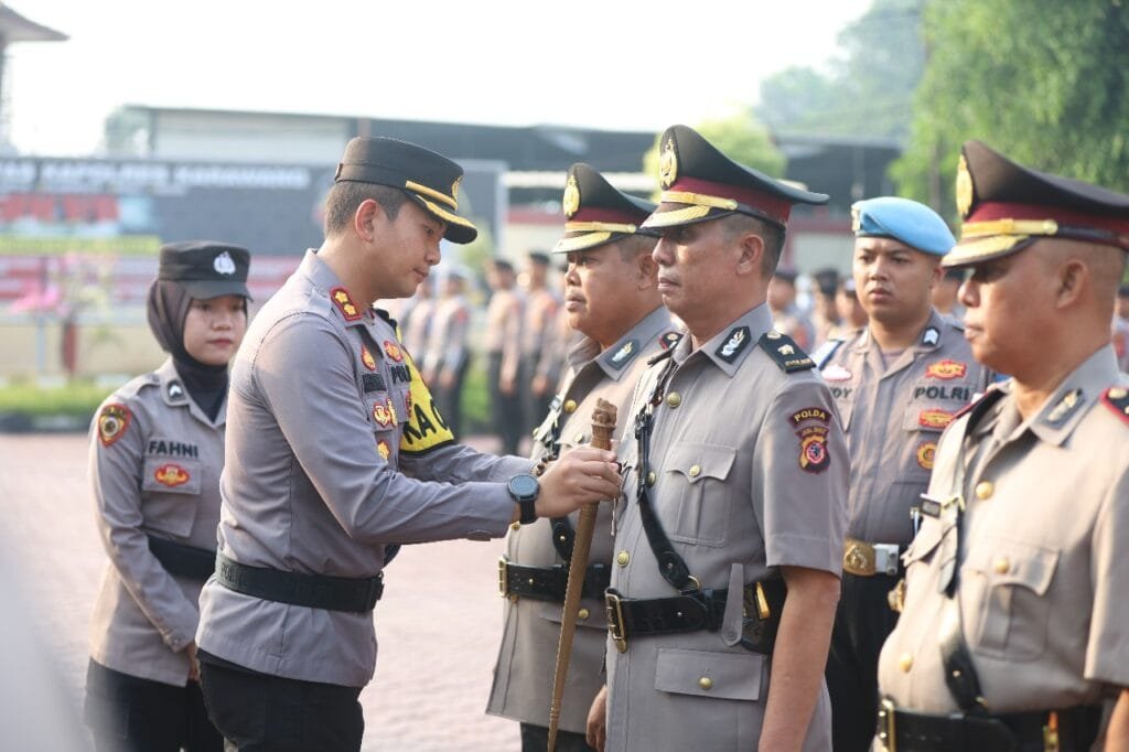 Kapolres Karawang Pimpin Upacara Sertijab PJU Polres Karawang