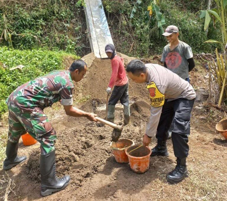 Kekompakan Babinsa Dan Babinkamtibmas Patut Diacungi Jempol