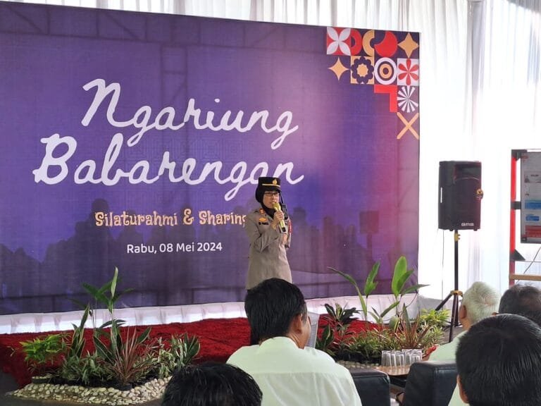 Polres Karawang, Kapolsek Telukjambe Timur Ngariung Babarengan Karyawan PT. BMJ