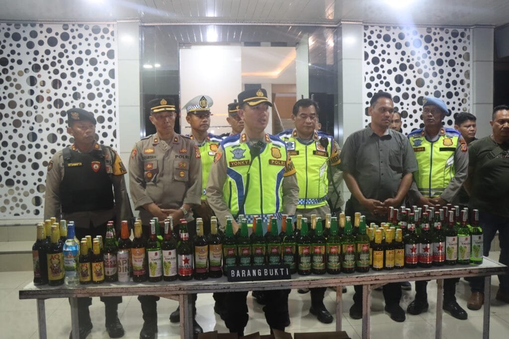 KRYD Polres Garut Amankan Puluhan Botol Miras Dan Knalpot Tidak Sesuai Spesifikasi
