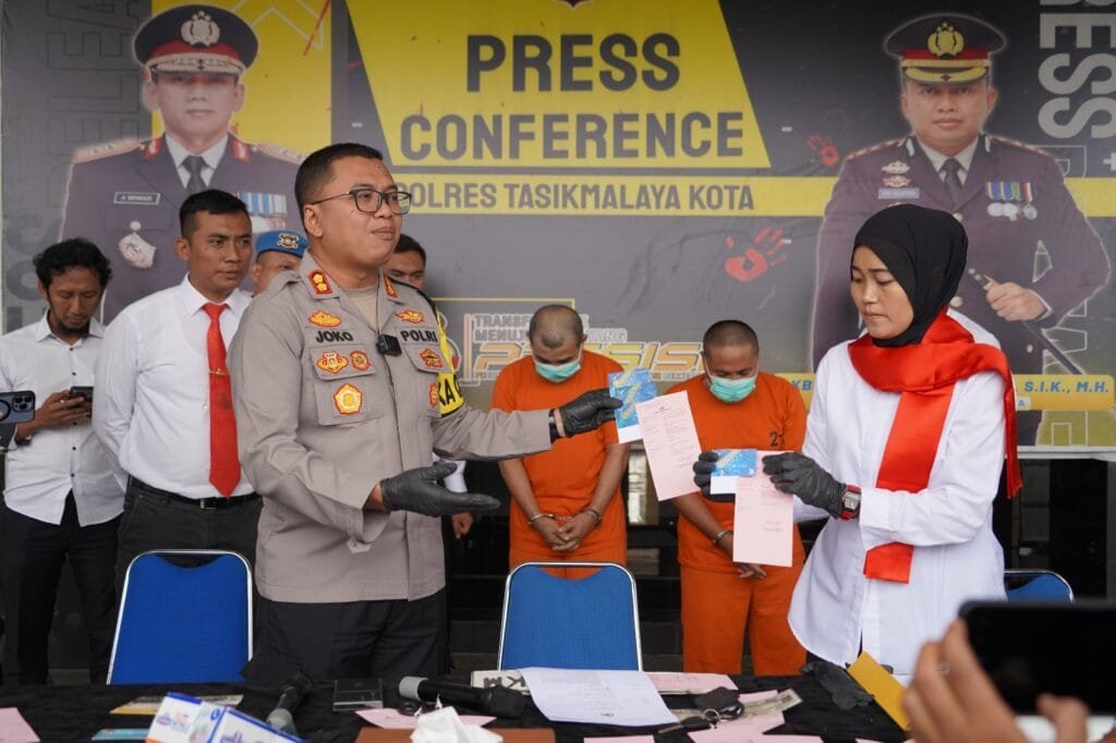 Press Rilis Kapolres Tasik Kota,Ungkap Tindak Pidana Percobaan Pencurian Modus Ganjal ATM