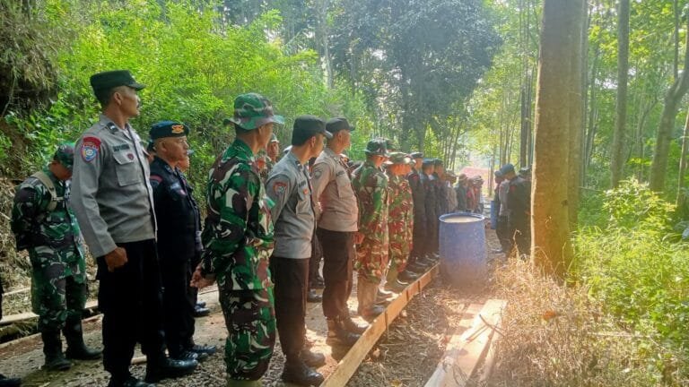 Kegiatan Karya Bhakti TNI Kodim 0610/Sumedang Semester l Ta 2024