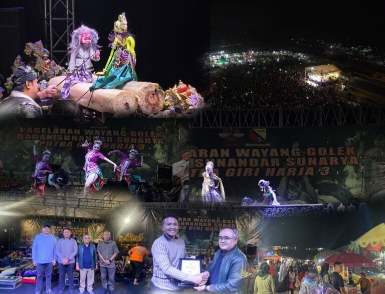 Yonif 330 Tri Dharma Digeruduk Ribuan Warga, Pagelaran Wayang Golek HUT ke 72 Berlangsung Meriah