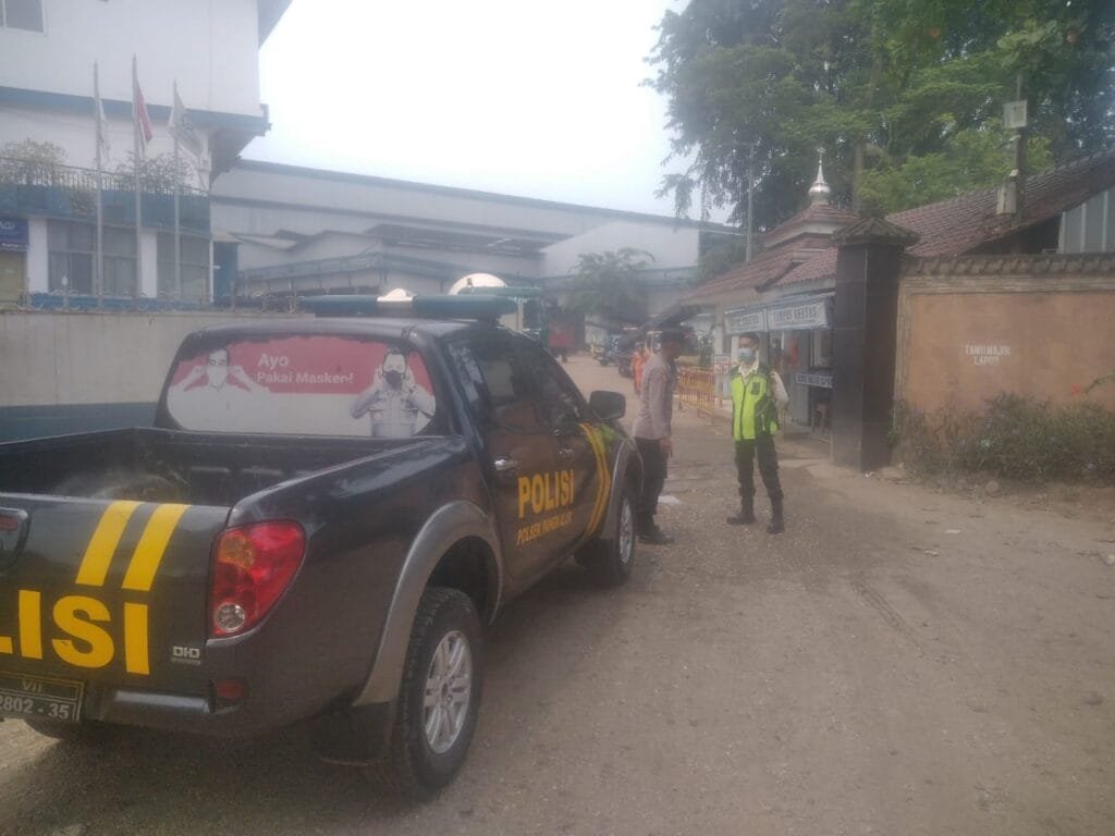 Anggota Polres Karawang Satroni Mitra Keamanan PT. KPSS BAJA