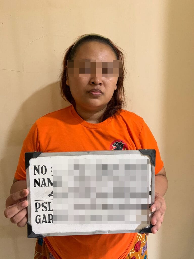 Perempuan Paruh Baya Diamankan Sat Res Narkoba Polres Garut Atas Kasus Penyalahgunaan Obat-Obatan Terlarang