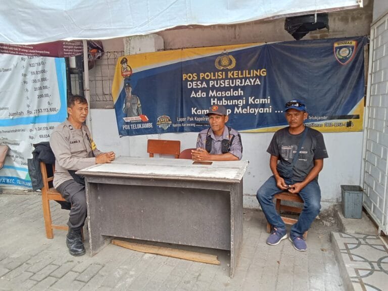 Bhabinkamtibmas Polres Karawang Laksanakan Giat Rutin Sosialisasi TPPO Kepada Warga