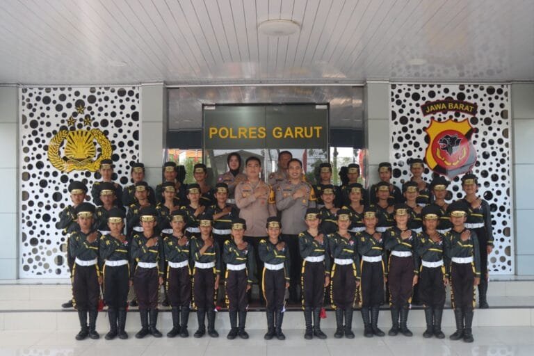 Kapolres Garut Lepas Keberangkatan Tim Polisi Cilik Polres Garut Dengan Dukungan Dan Harapan Yang Terbaik