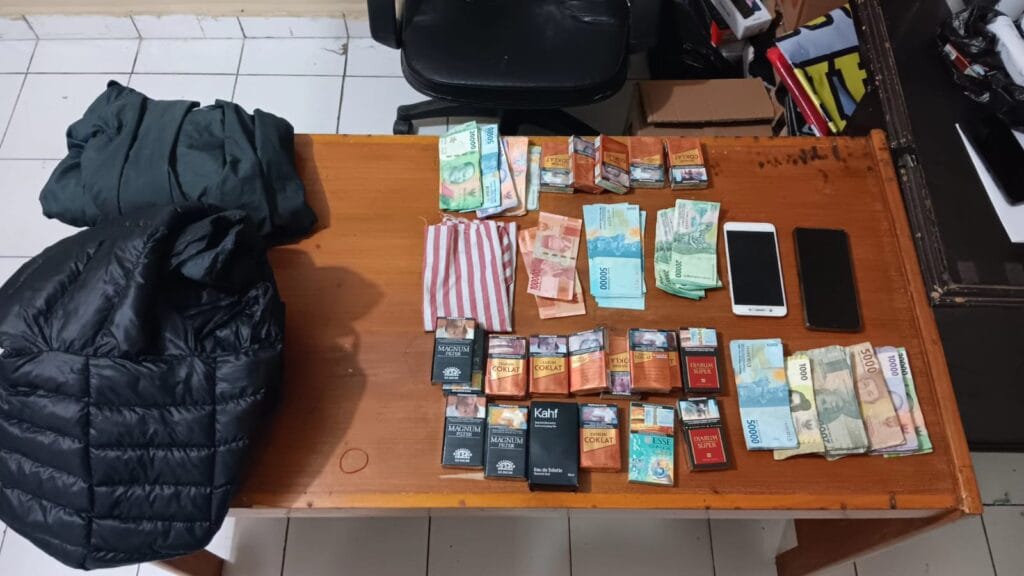 Polsek Cikajang Berhasil Tangkap Pelaku Pengedar Uang Palsu 2 IMG 20240624 WA0055