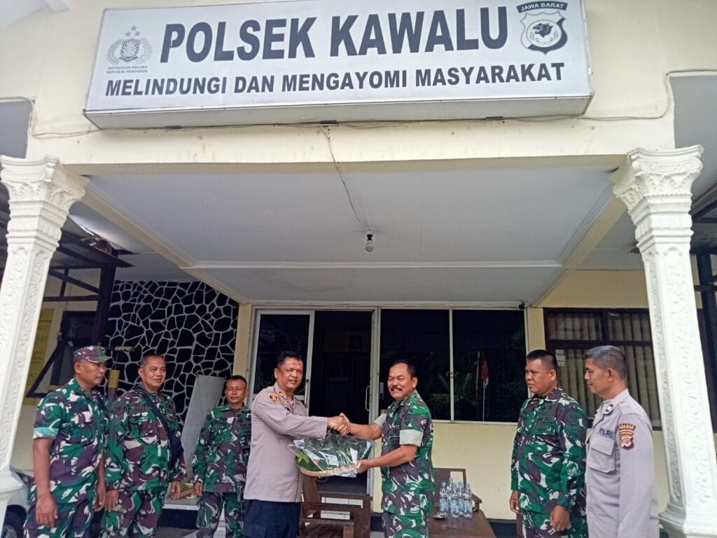 Koramil Kawalu Surprise datangi Polsek, Kuatkan Sinergitas di Hari Bhayangkara ke 78 1 IMG 20240701 WA0052