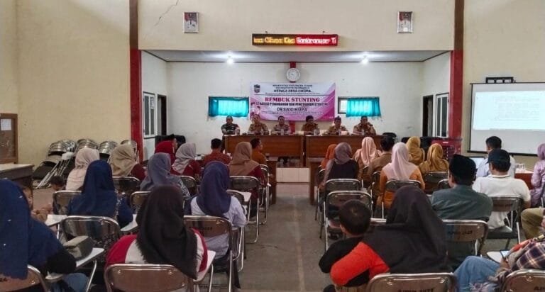 Polsek Banjarsari Polres Ciamis Ikut Rembuk Penanganan Stunting di Desa Cikupa