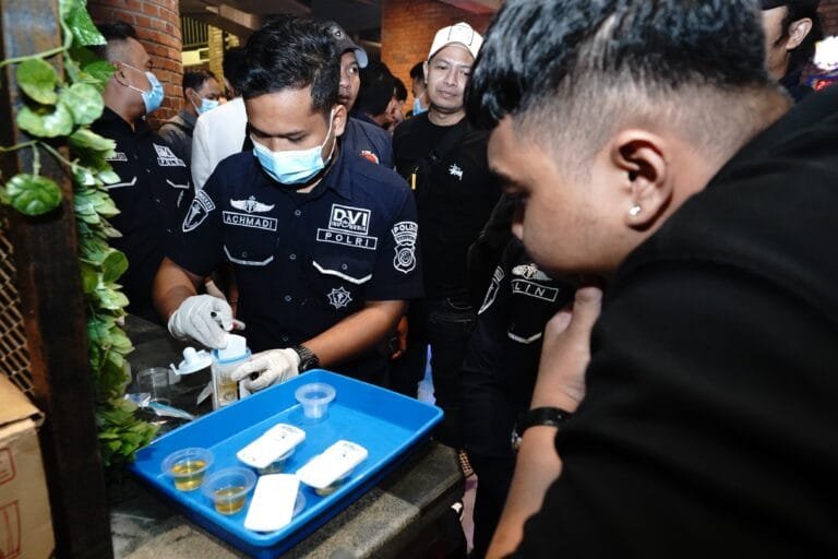 DIR RES NARKOBA POLDA JABAR, PIMPIN PATROLI RUTIN YANG DI TINGKATKAN BERSAMA DENGAN POMDAM III SILIWANGI, BNNP JABAR DAN BEA CUKAI JAWA BARAT