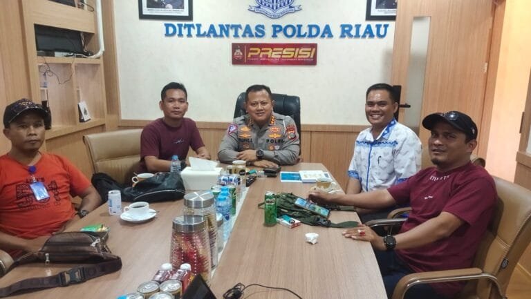 Dirlantas Polda Riau Kombes Pol Taufiq I. Menghimbau Masyarakat untuk Mematuhi Keselamatan Berlalu Lintas