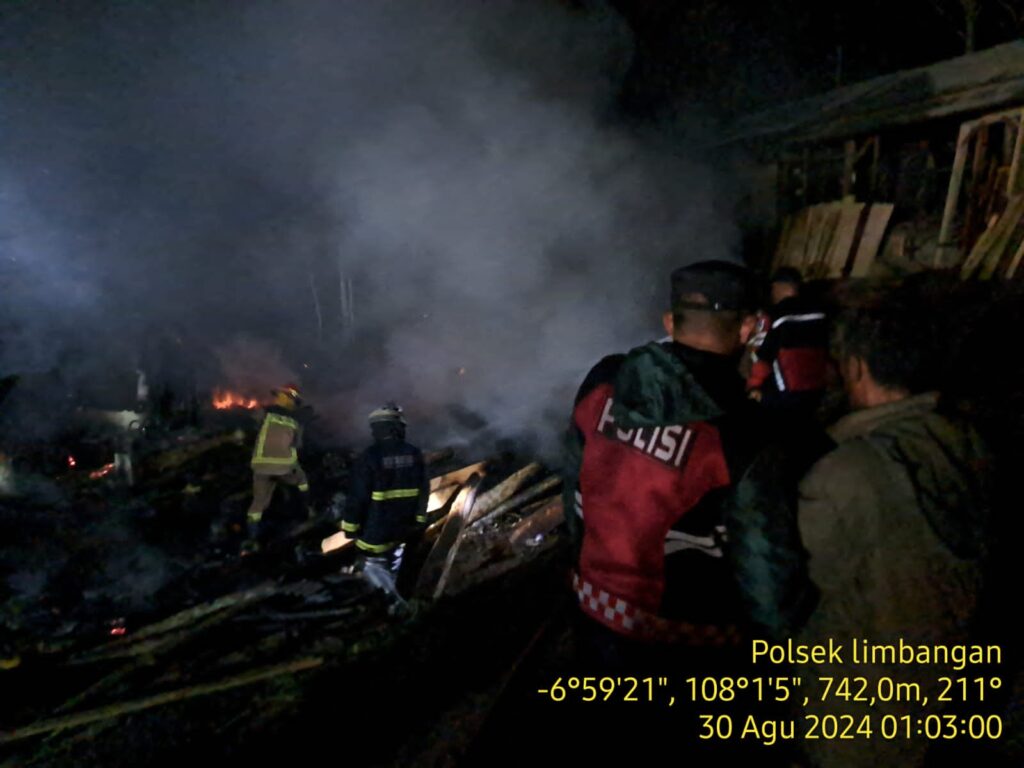 Kebakaran Hebat Menghanguskan Tempat Pengolahan Kayu 1 IMG 20240830 WA0039