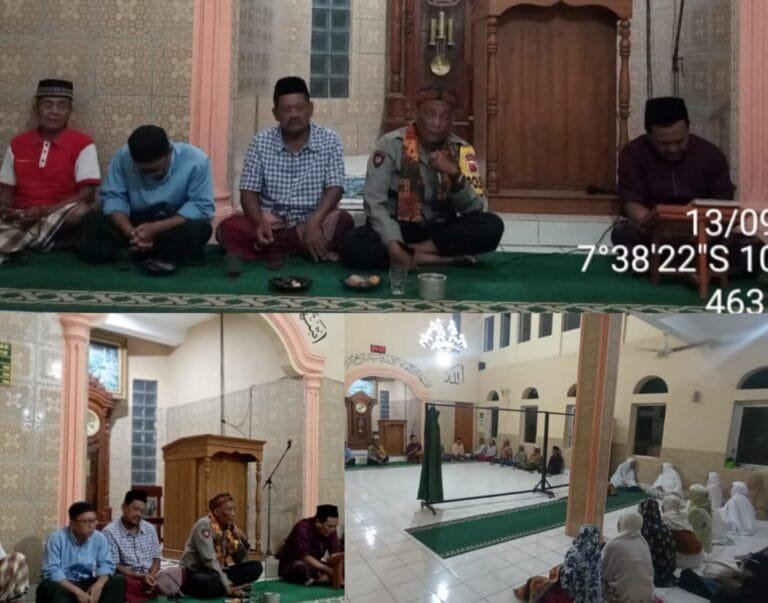 Kapolsek Pamengpeuk Hadiri Acara Pengajian Rutin Mingguan Dalam Program Pembinaan dan Penggalangan Himbauan Dalka Tahapan Pilkada Serentak 2024 Sebagai Wahana Cooling System.