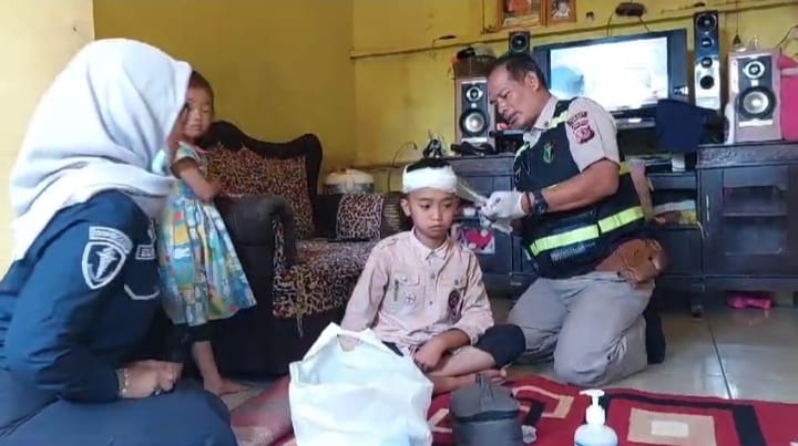 Sidokkes Polres Garut Laksanakan Penanganan Korban Gempa 1 IMG 20240920 WA0035
