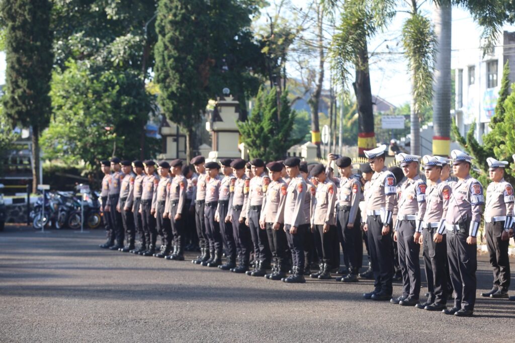 Polres Garut Tugaskan Kawal Paslon Pilbup Garut 1 IMG 20240926 WA0065