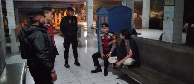 Ops Mantap Praja, Patroli Perintis Presisi Sat Samapta Polres Ciamis Datangi Kawasan Obvit