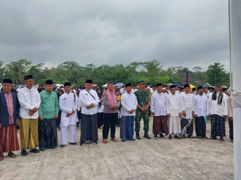 Kapolsek Cimaragas Ikuti Peringatan Hari Santri Nasional 2024 Tingkat Kecamatan