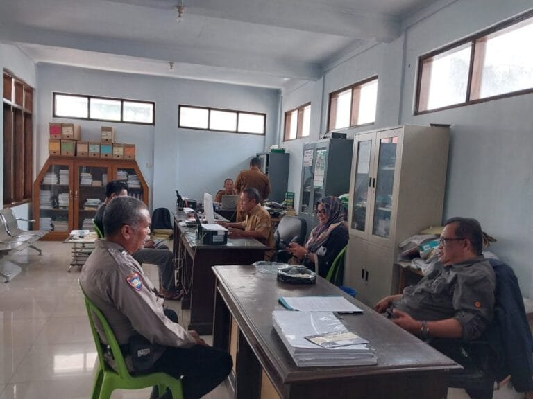 Perkuat Sinergitas, Polsek Panumbangan Polres Ciamis Koorkom Kamtibmas ke Pegawai Desa