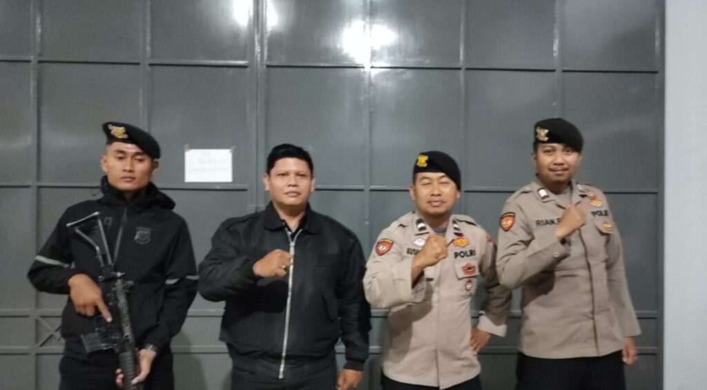 Polres Garut Siagakan Personel 24 Jam Amankan Gudang Logistik Pilkada 1 IMG 20241026 WA0020