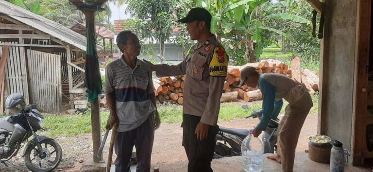 Polsek Cikoneng Koorkom Kamtibmas ke Toga di Lenggorsari Wujudkan Pilkada Serentak 2024 Aman