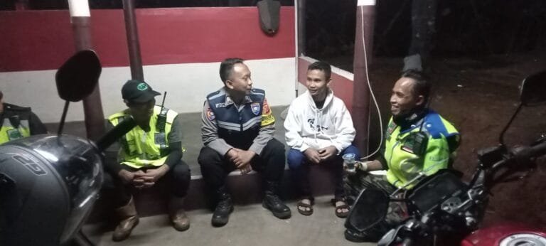 Perkuat Sinergitas, Polsek Sukadana Polres Ciamis Koorkom ke Warga Desa Sukadana